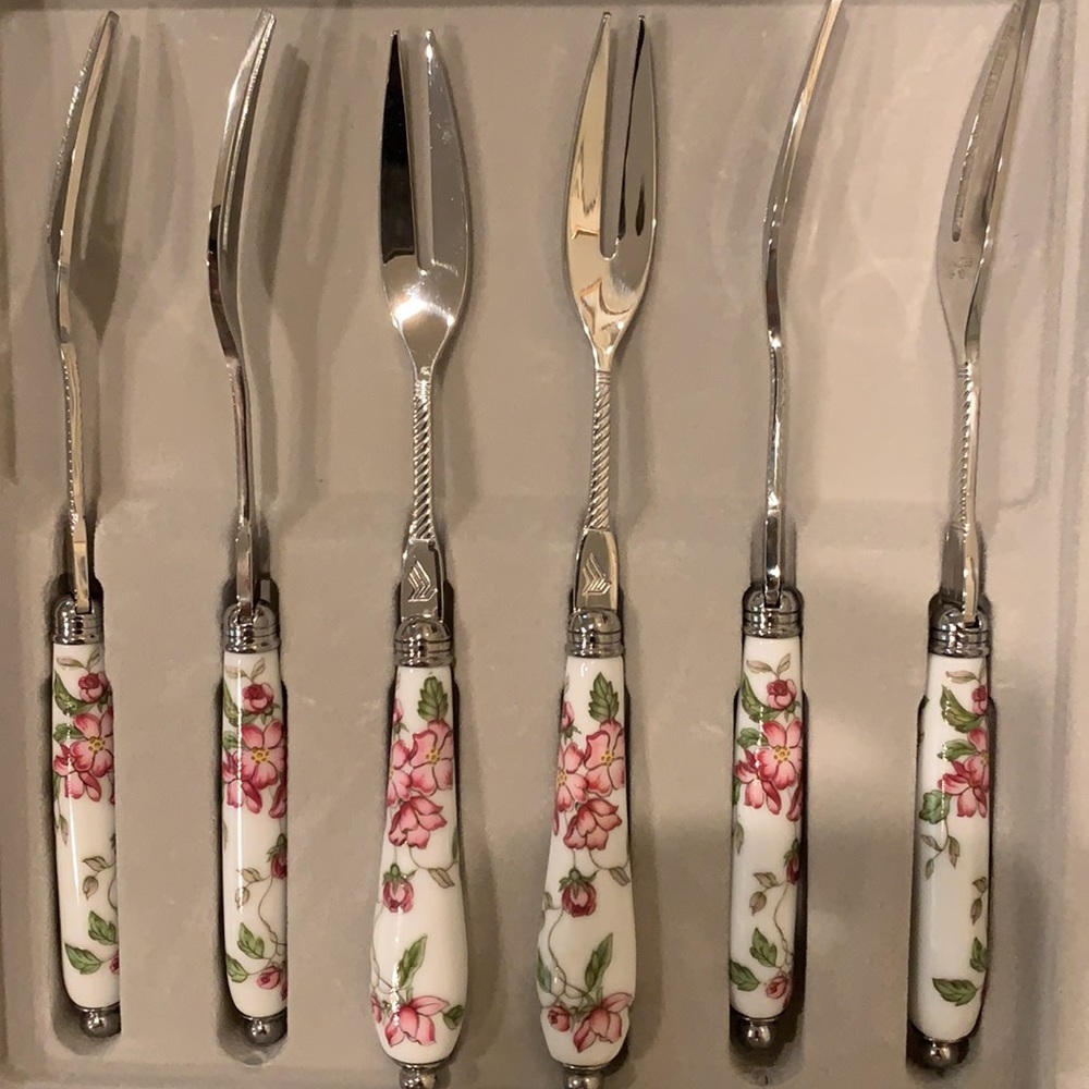 New Dessert Forks - Picture 2 of 4